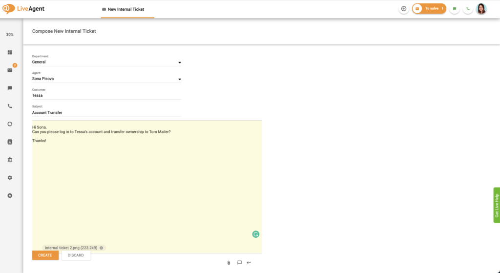 La creación de un ticket interno utilizando la función de tickets internos/notas de agente de LiveAgent.